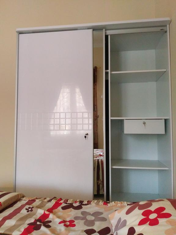 Jasmine Park Guest House Семаранг Екстериор снимка
