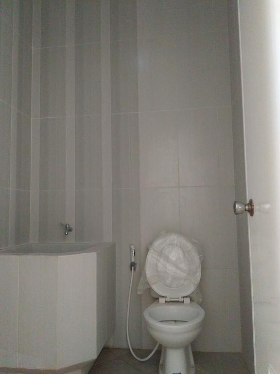 Jasmine Park Guest House Семаранг Екстериор снимка